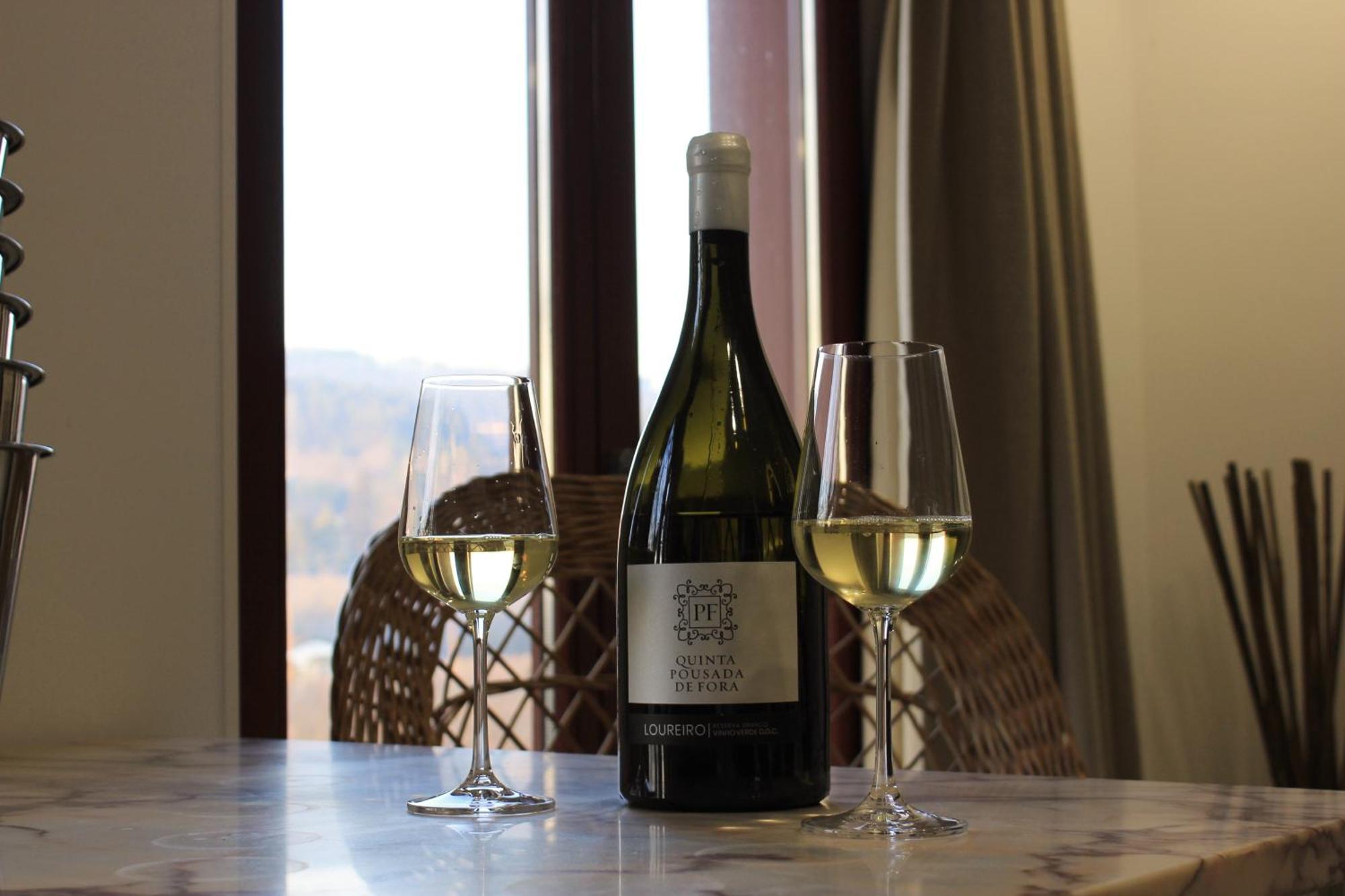 Quinta Pousada De Fora Wines & Tourism Guimarães Eksteriør billede